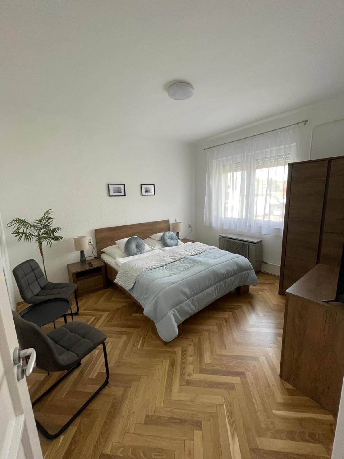 Attila Vendeghaz Apartmán Balatonboglár