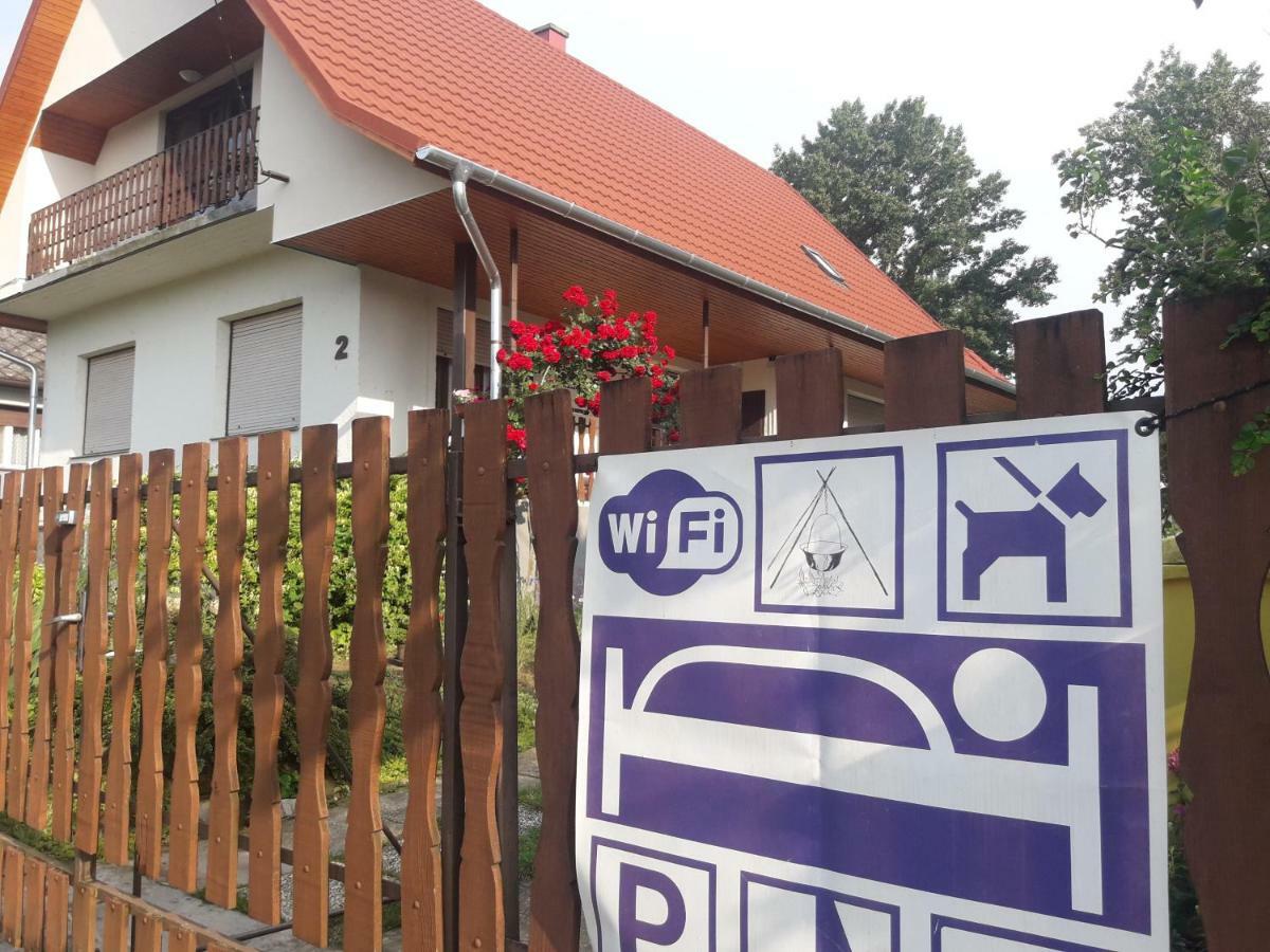 Attila Vendeghaz Apartmán Balatonboglár
